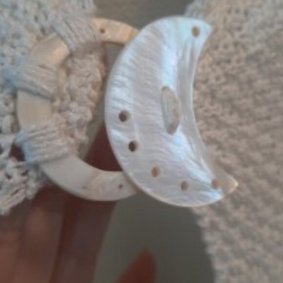 Women's sweater - Picture 8 of 16